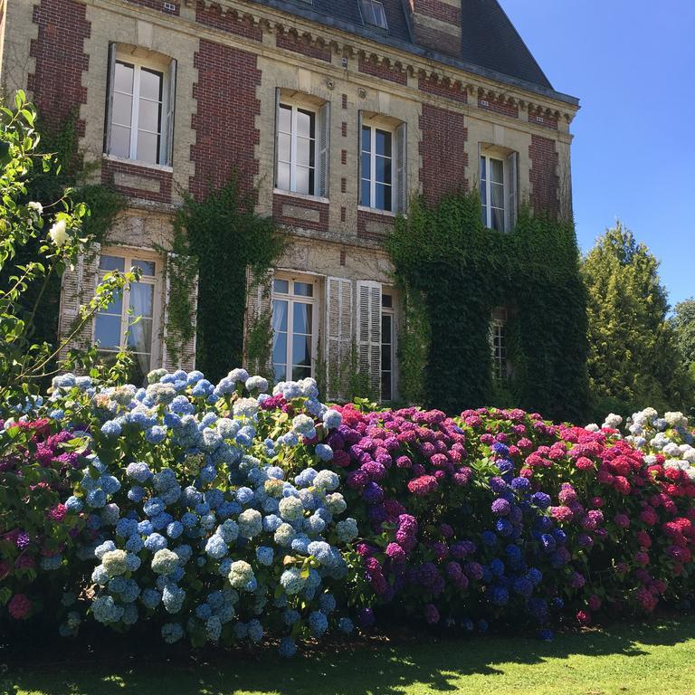 Domaine Du Chateau De Bourville Bermonville Exterior photo